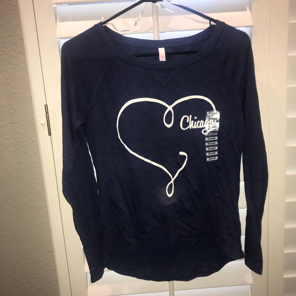 • Chicago long sleeve tee ❣️•
